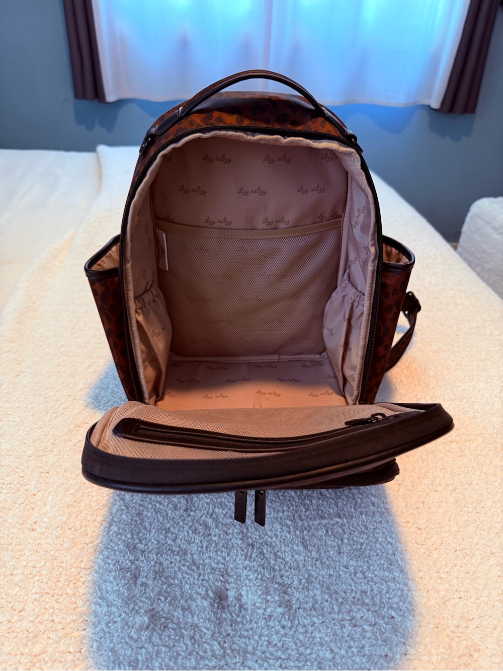 Itzy Mini Plus Diaper Bag - Picture 5 of 5